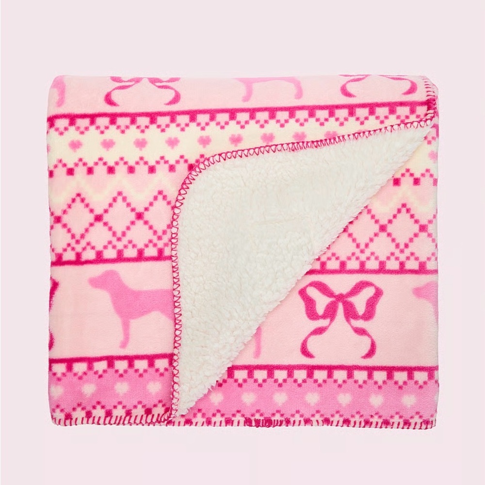 🎉Host pick!🎉PINK x LoveShackFancy Cozy Plush Blanket